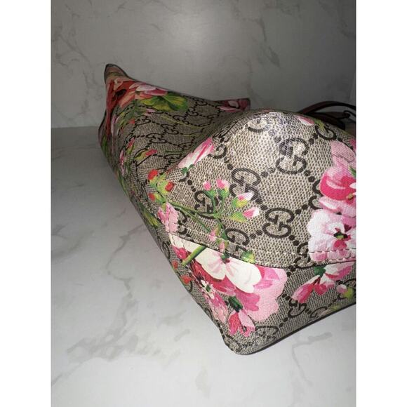 Gucci Monogram Blooms Tote - Excellent Condition - Picture 4 of 5
